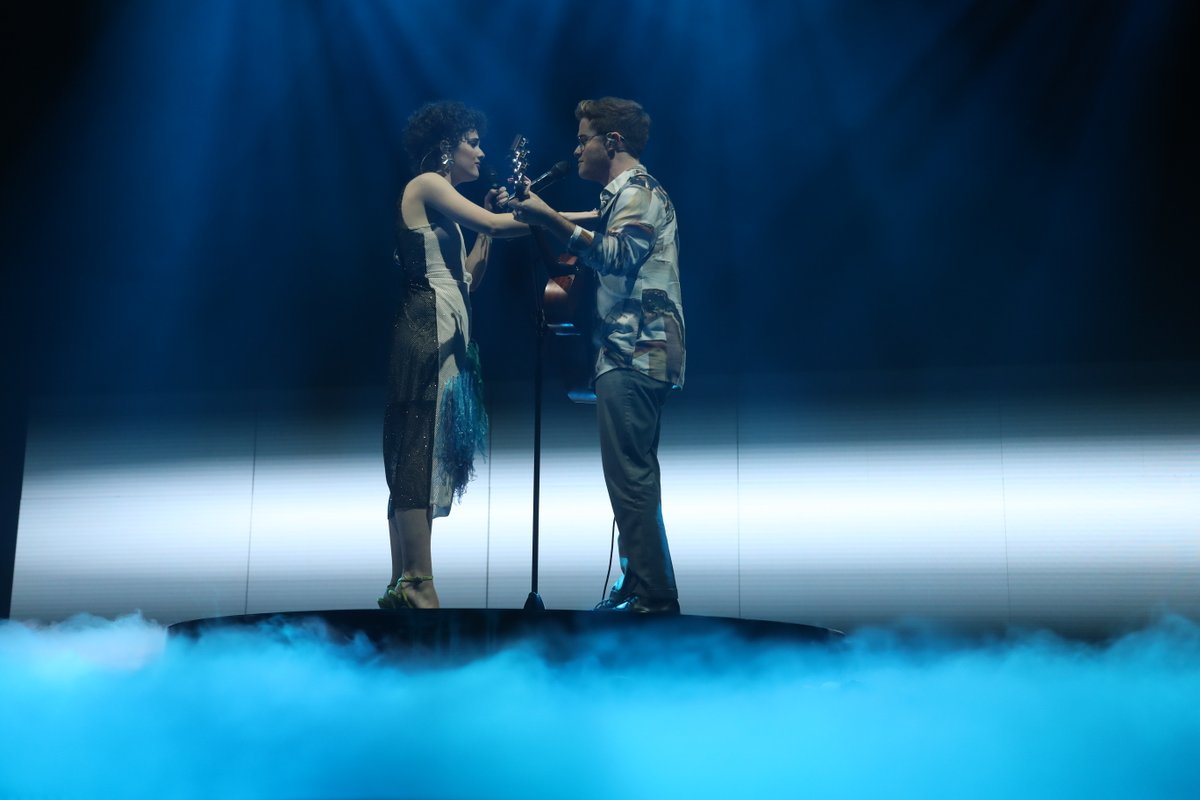 Anne junto a Gerard cantando "WICKED GAME" de Chris Isaak en la gala 4 de Operación Triunfo 2020. | Fuente: RTVE