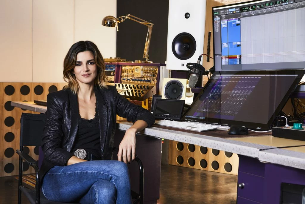 Clara Lago