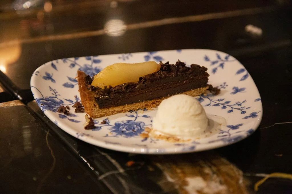 Torta de ricotta y pere con helado de Mascarpone