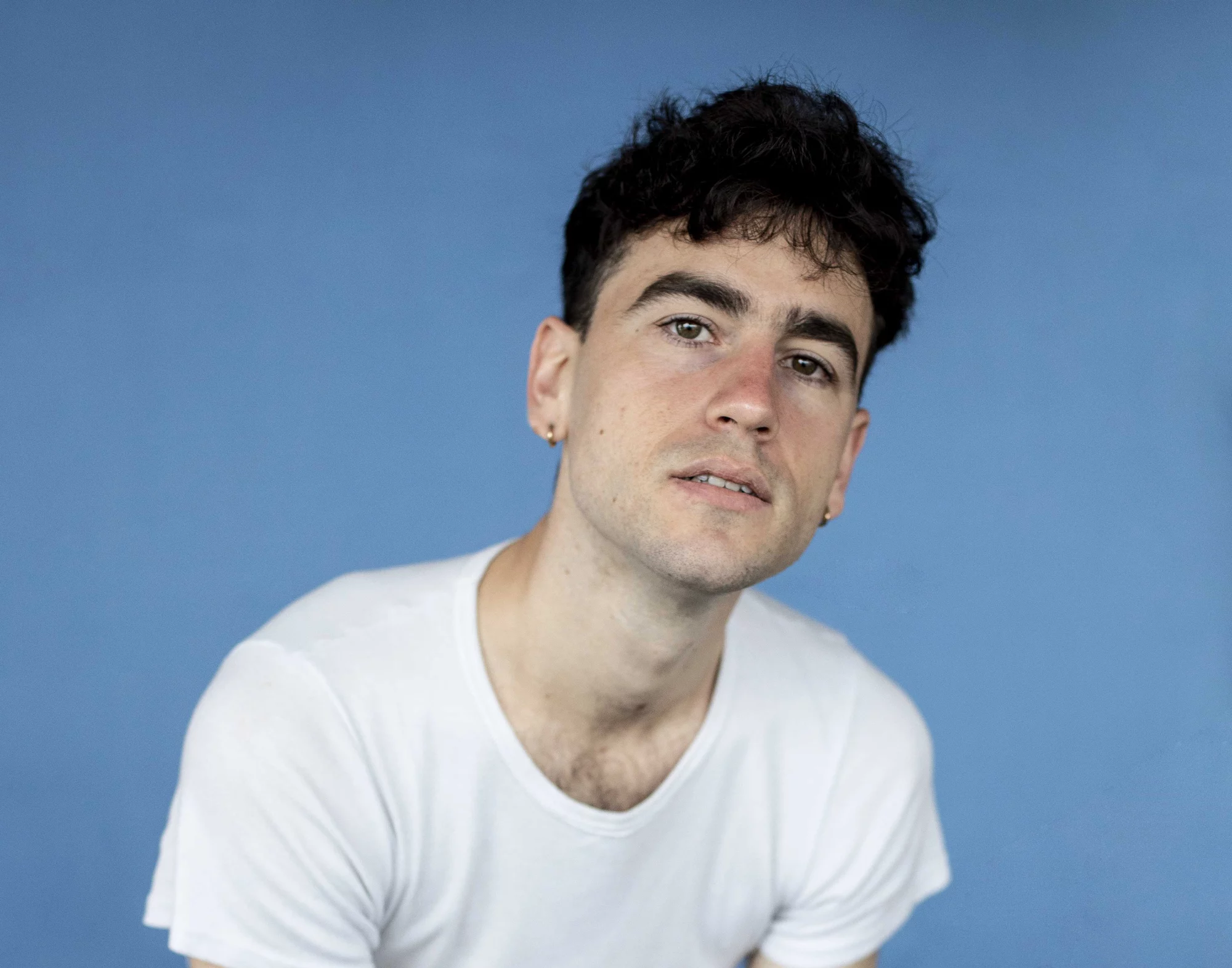 El actor Álex Monner en un posado cedido por Audible