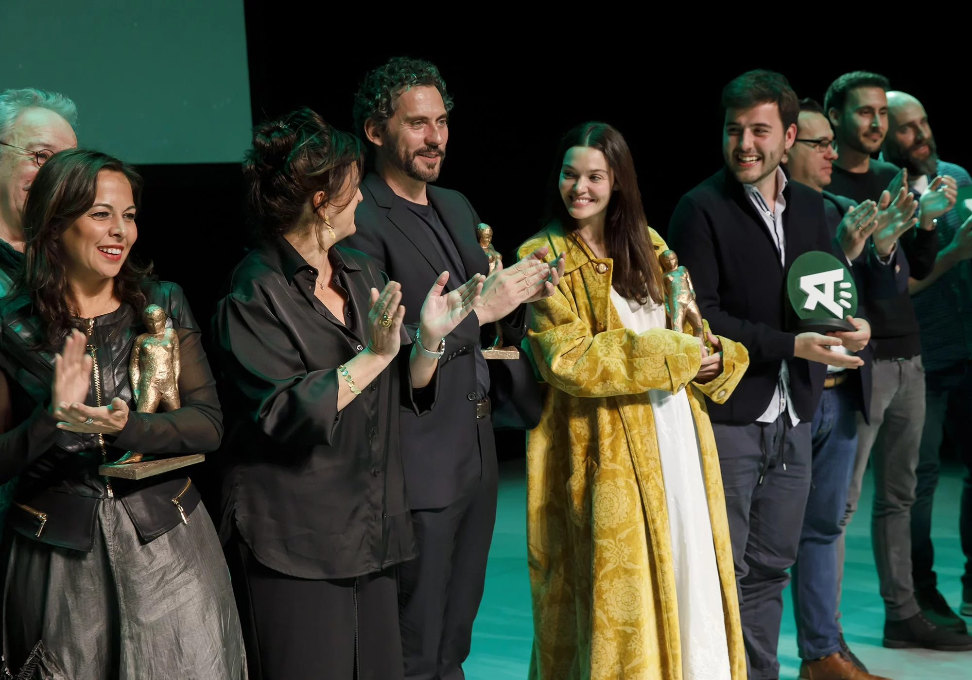 Paco León recibe el reconocimiento por su largometraje ‘Rainbow’