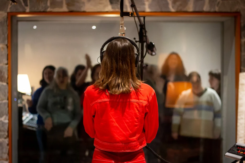 Sara Roy en una imagen promocional de Embotona't