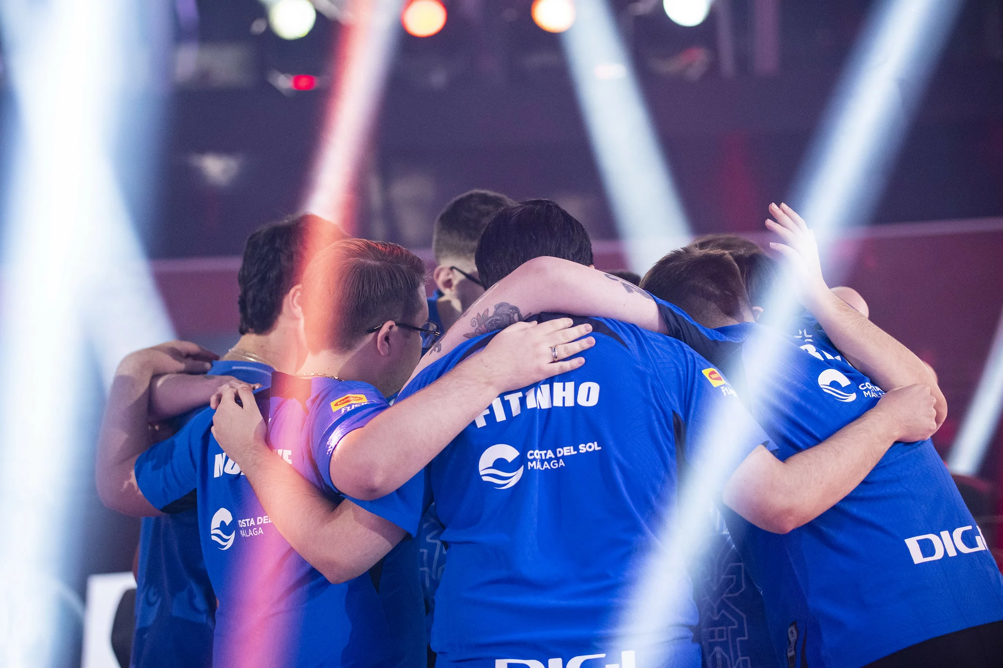 El grupo hace piña antes del partido (autor: Hara Amorós / Riot Games / LVP / lag.)