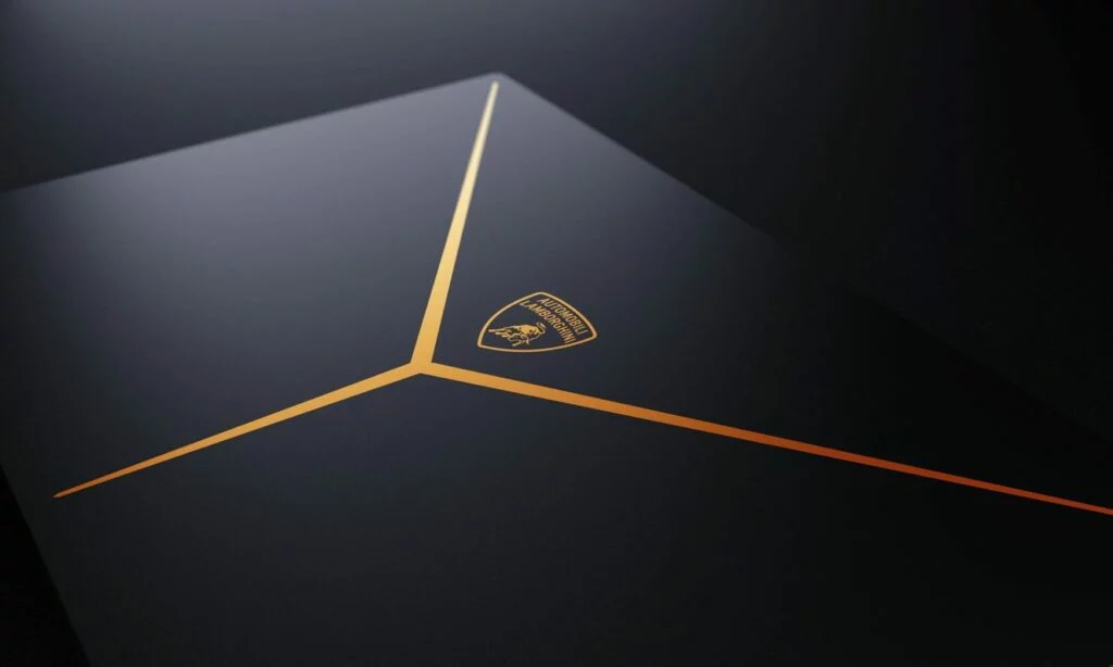 Razer Blade 16 x Automobili Lamborghini Edition