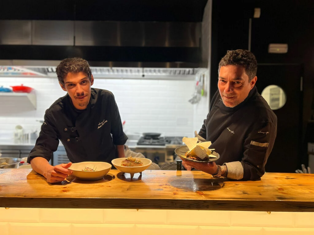 Pol Mainat y Aniol Pararols, director y chef de El Magnífico