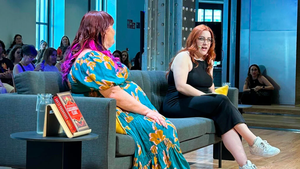 CASSANDRA CLARE