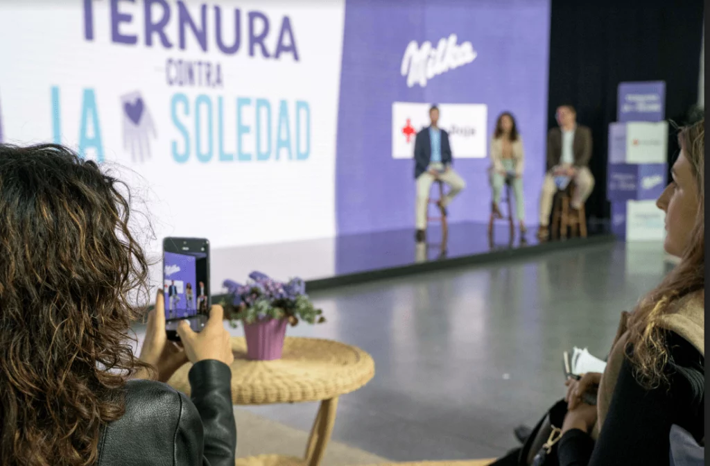 Presentación de la campaña de Milka y Cruz Roja ‘Ternura Contra la Soledad’