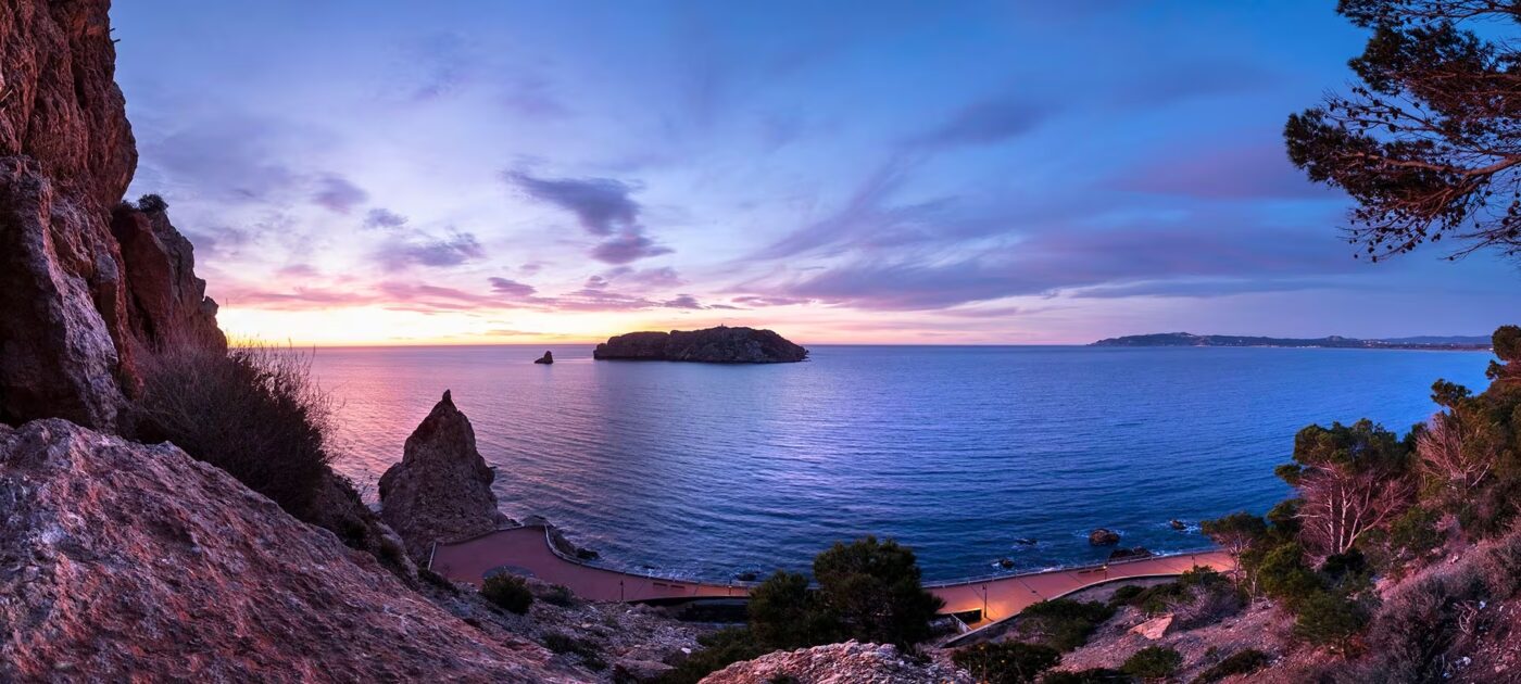 La costa del Estartit con vistas a las Islas Medes