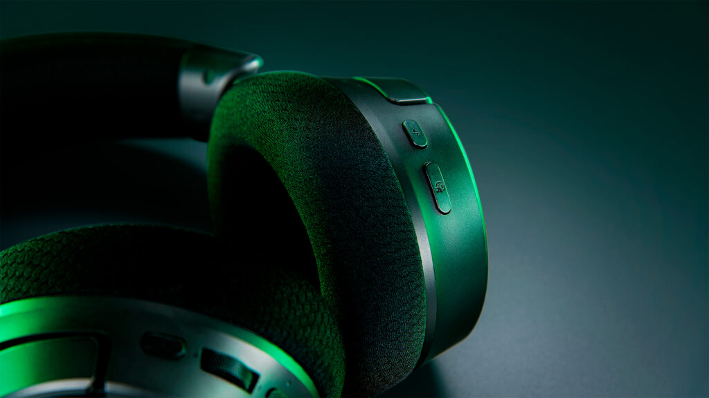 Visión detalle de botones Razer Kraken V4