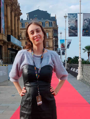 Nuestra compañera Mara B. Martin en la alfombra roja de San Sebastián