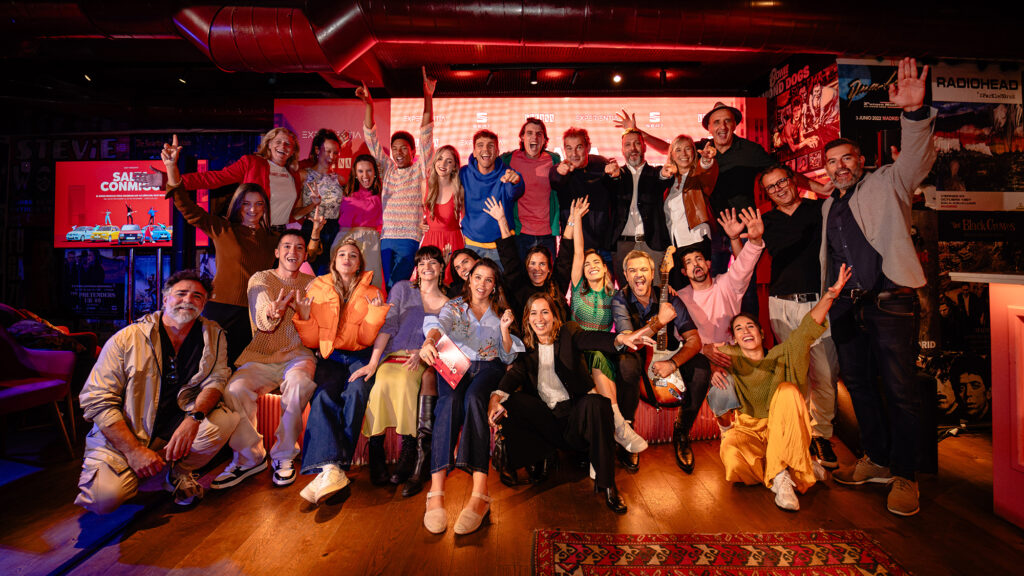 Elenco de Salta Conmigo en la presentación de prensa. Fotografía de Sam Shutter