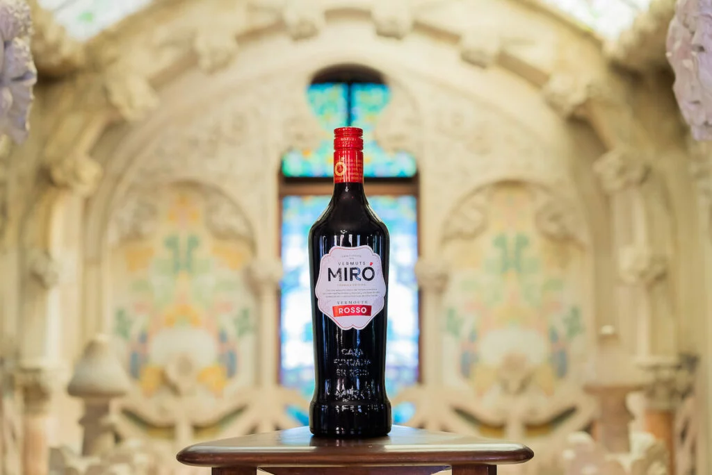Botella de vermut Miró