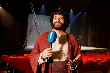 Fede Salles da vida a Rob J. Cole en el "El Médico el musical"