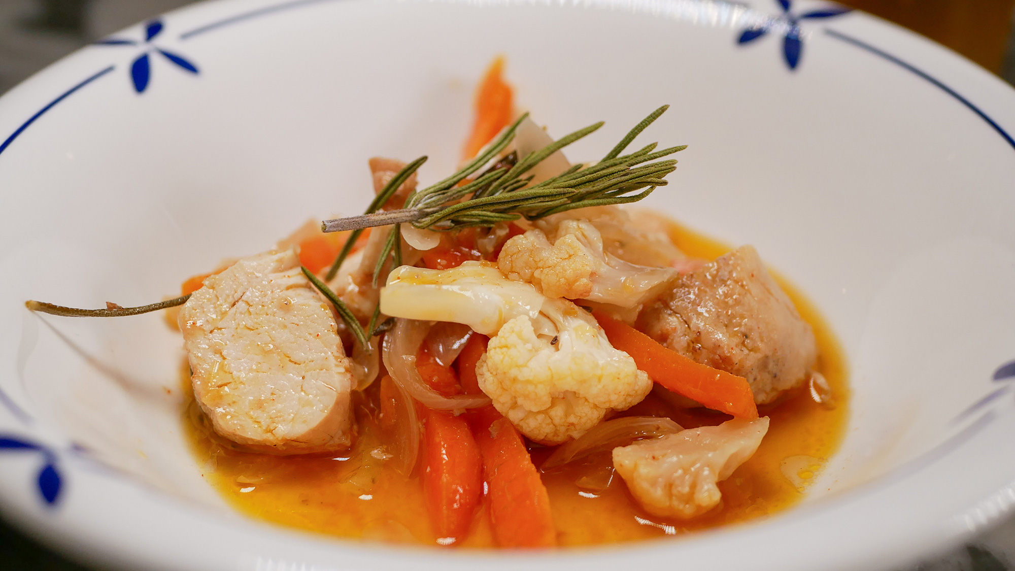 NA MINDONA | Pollo en escabeche de naranja y romero