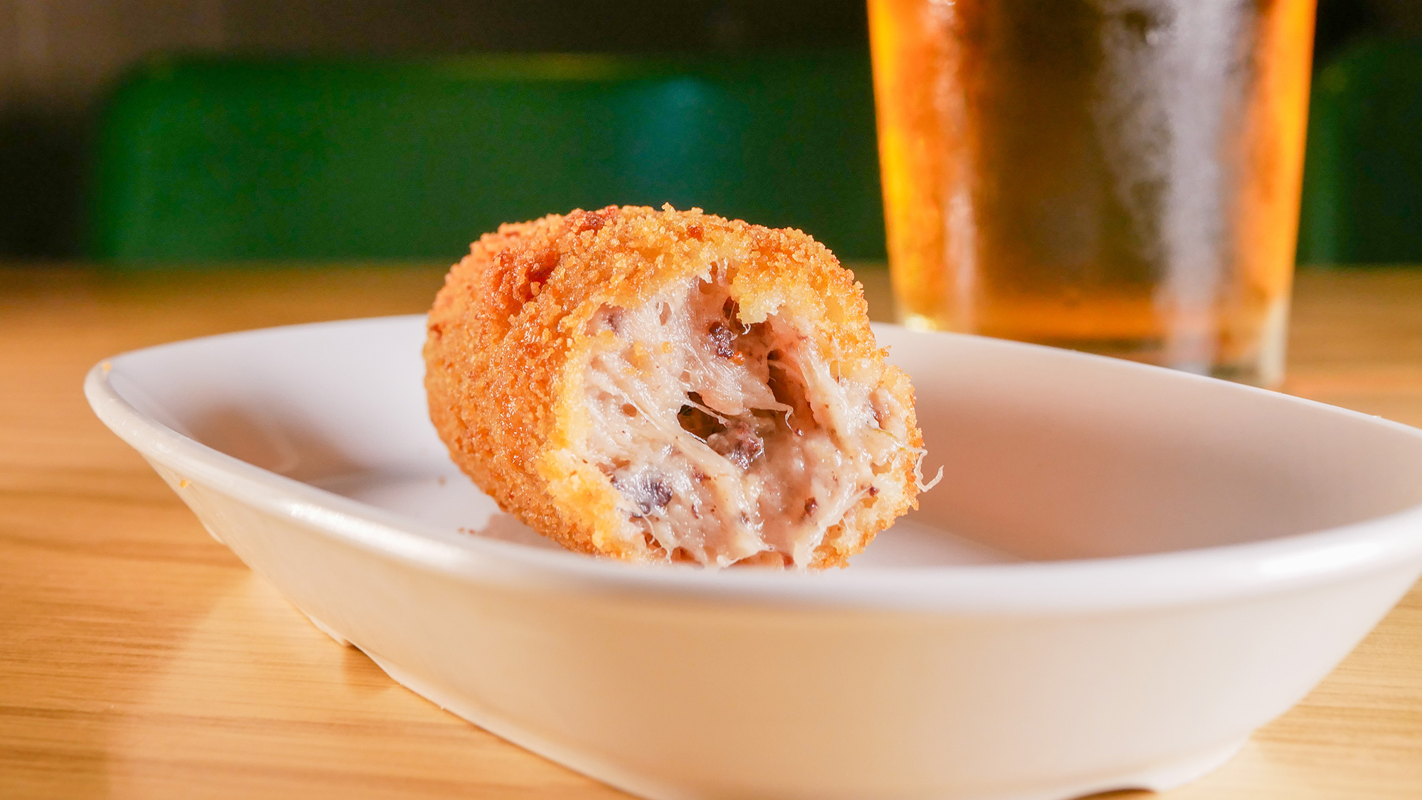 BAR LA RAVALA | Croqueta de carne de cocido