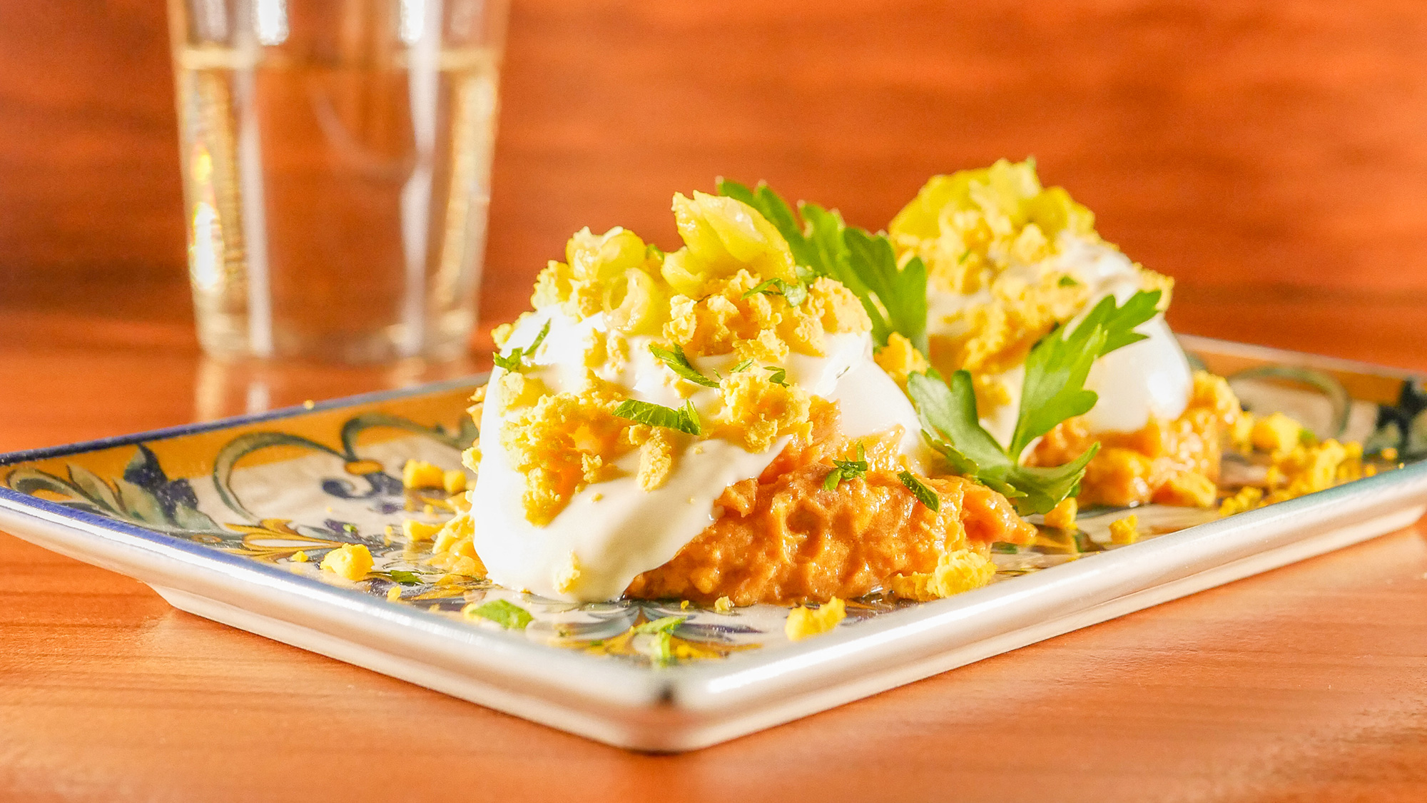 BAR RESOLIS | Huevos rellenos de atún