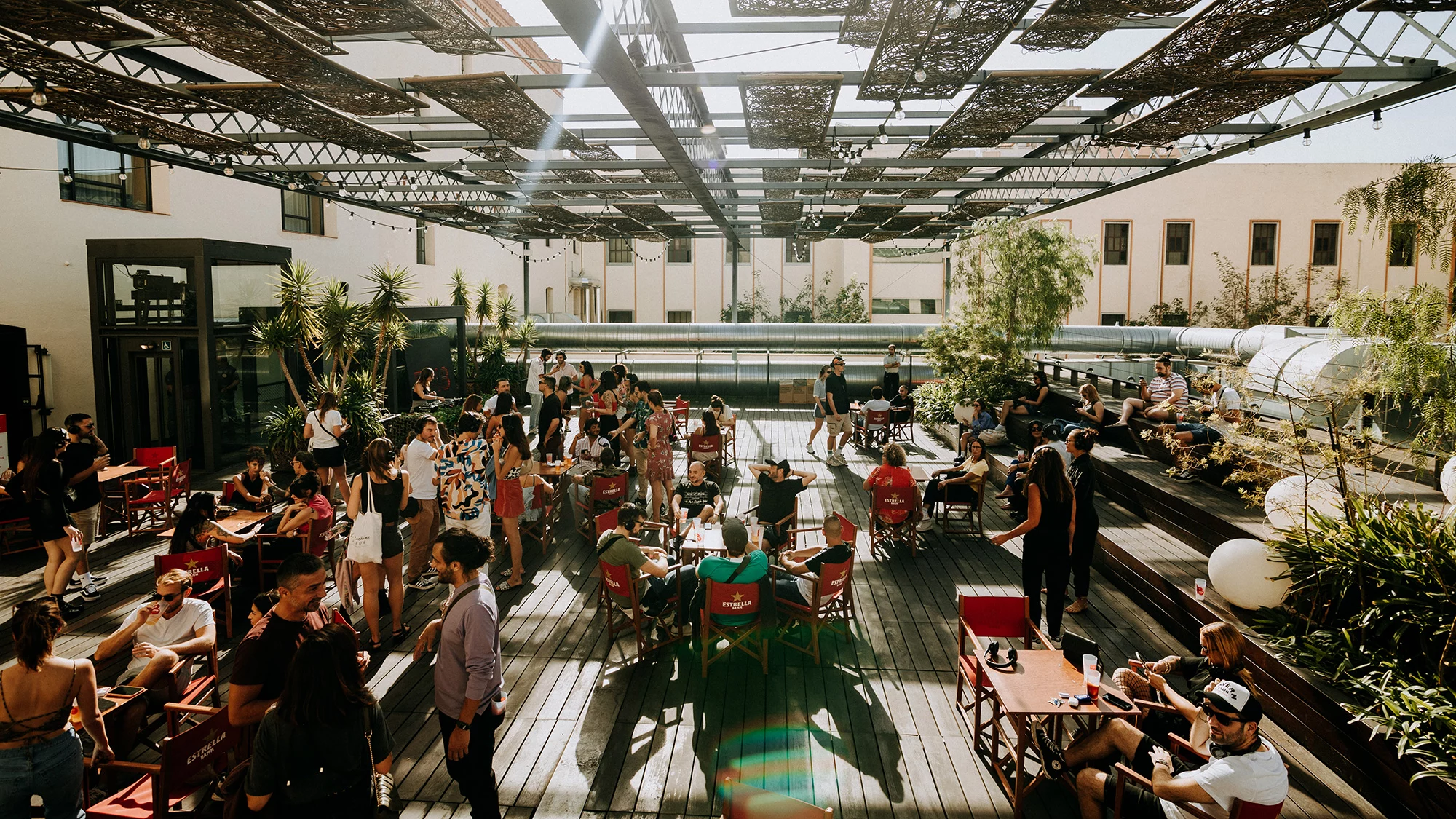Ambiente BRIDGE DISTRICT FESTIVAL