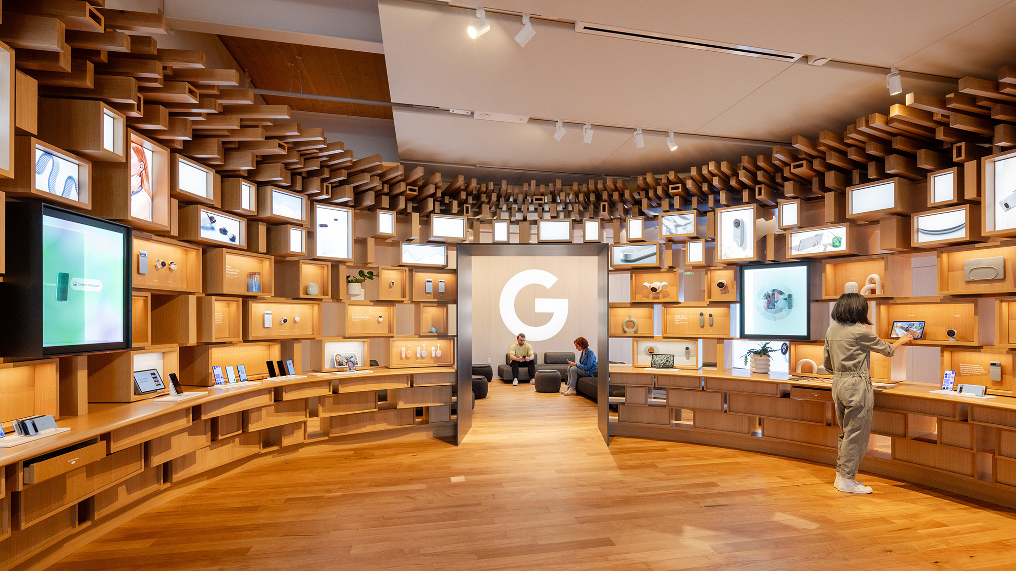 Zona expositiva de las oficinas de Google. Fotografía cedida de Google.