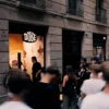 Puerta calle de HEYDUDE