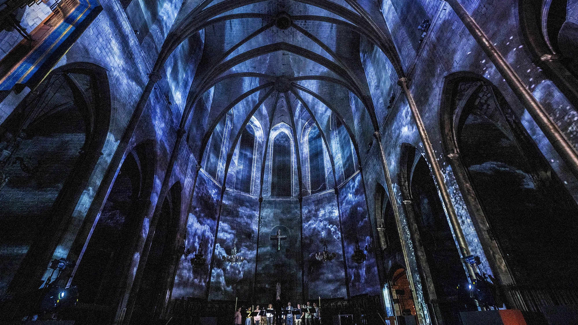 Imagen del espectáculo LUMINISCENCE en la Basílica de Santa Maria del Pi en Barcelona