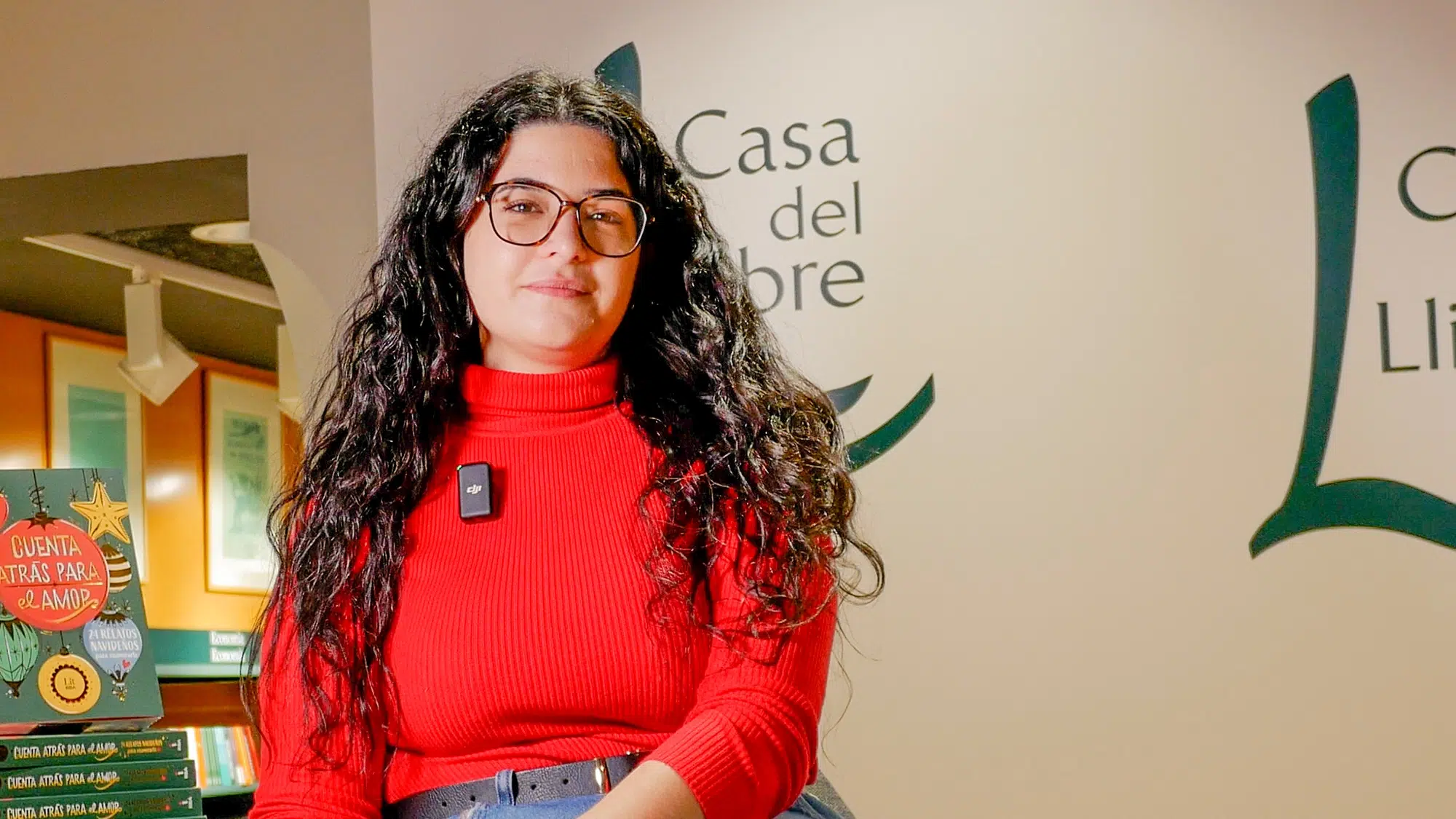 La editora María Terrén en un fotograma de la entrevista con la Revista YOUNG