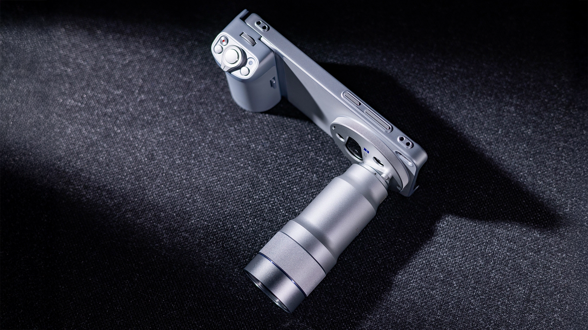 Vivo X300 Ultra con módulo teleobjetivo de gran alcance. Fotografía cedida por vivo.