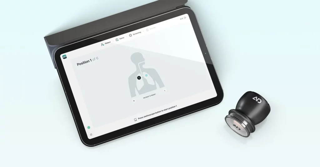 El kit del estetoscopio digital con tecnología de IA requiere una tablet para hacer seguimiento