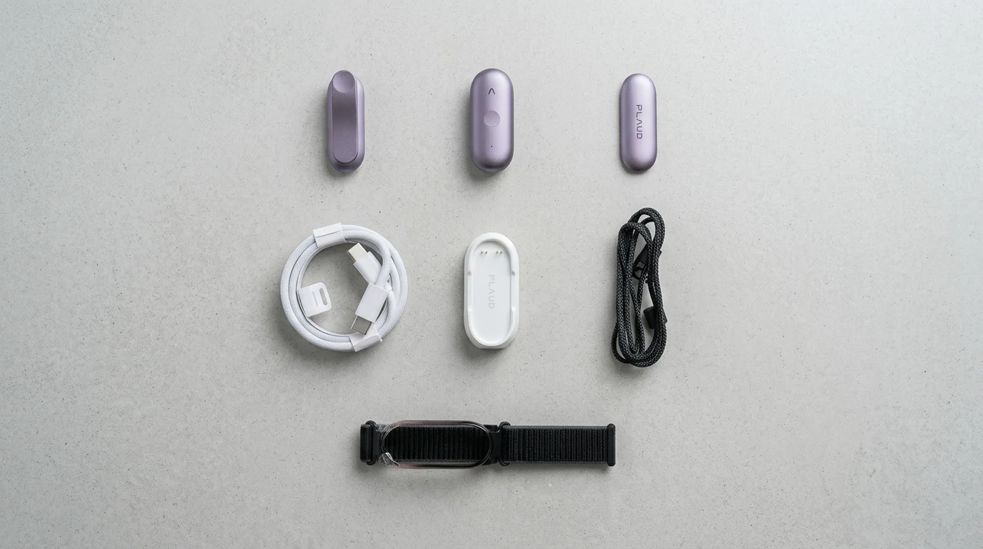 El PLAUD NotePin S viene acompañado de una base cerrada, una base con pinza, USB cargador, base cargadora imantada, colgante y pulsera