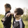 Brandon Parasole y Polo Nández en una imagen promocional del single "El otro yo"