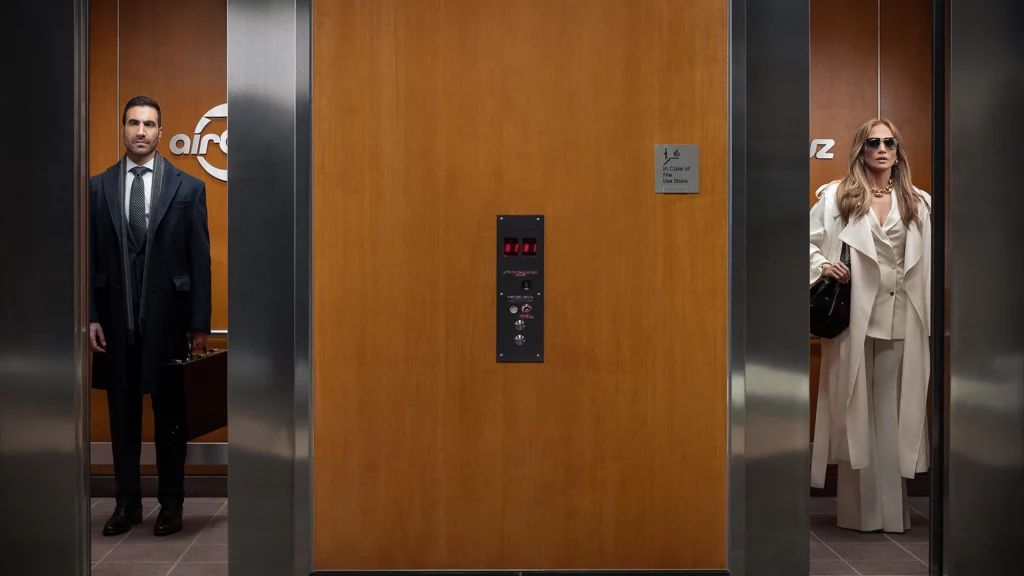 Fotograma de 'Turbulencia en la oficina' de Netflix