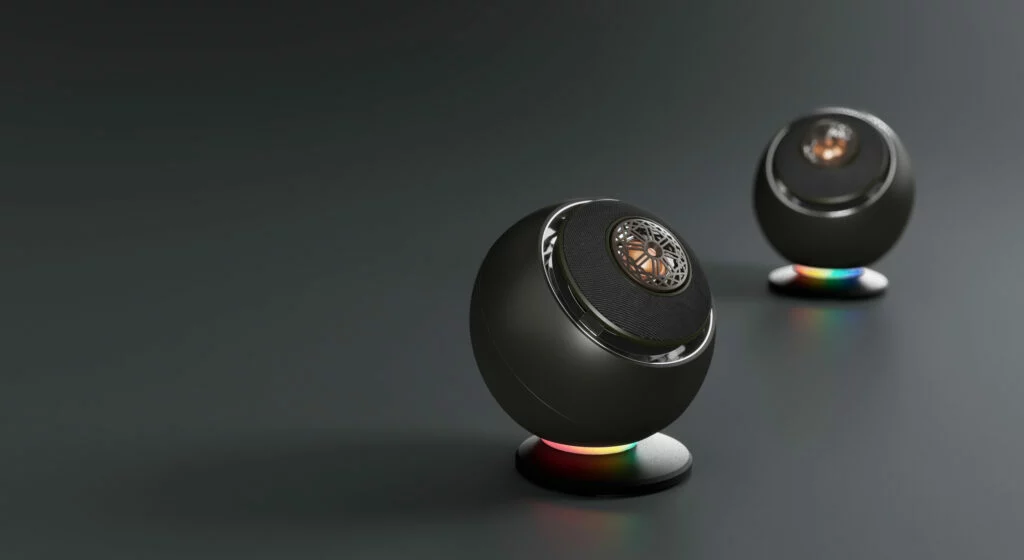 Creative Pebble Nova
