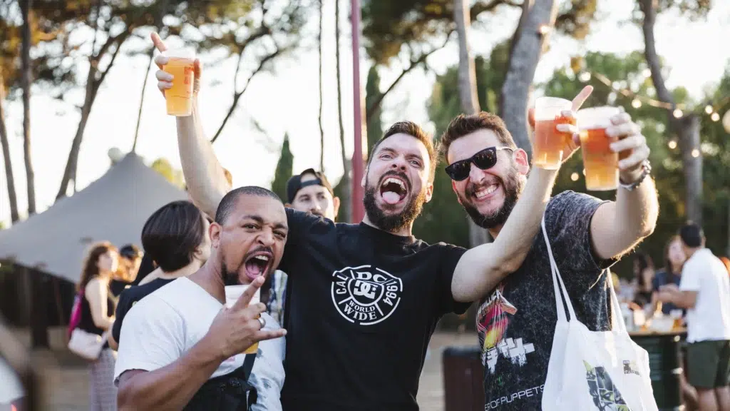 'Nits en Viu' en el Poble Espanyol, imagen de la fiesta Rock