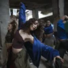Zoe Bonafonte en un fotograma de la película "A Fuego"