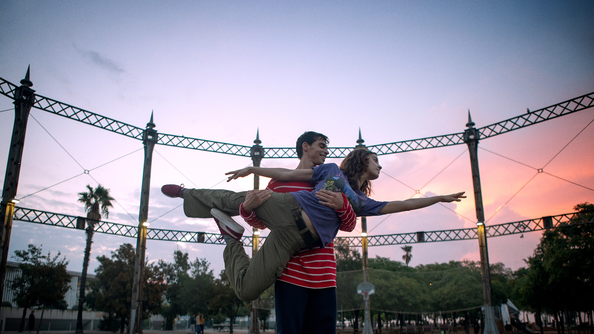 Miquel Melero y Zoe Bonafonte en "A Fuego"