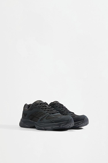 Zapatillas deportivas (22,99 euro)