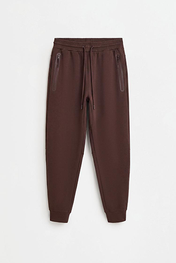 Pantalón básico jogger (19,99 euros)
