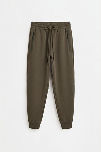 Pantalón básico jogger (19,99 euros)