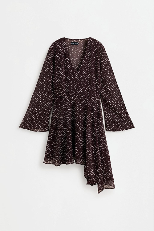 Vestido corto de lunares (19,99 €)