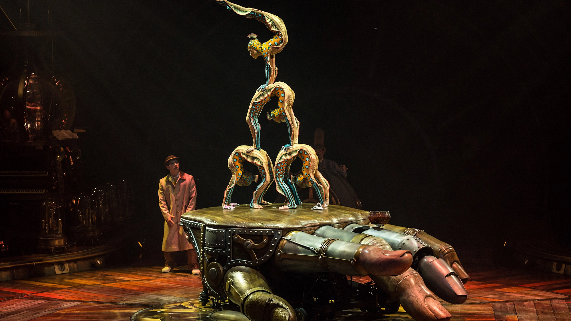 Imagen de un momento del espectáculo de 'Kurios'