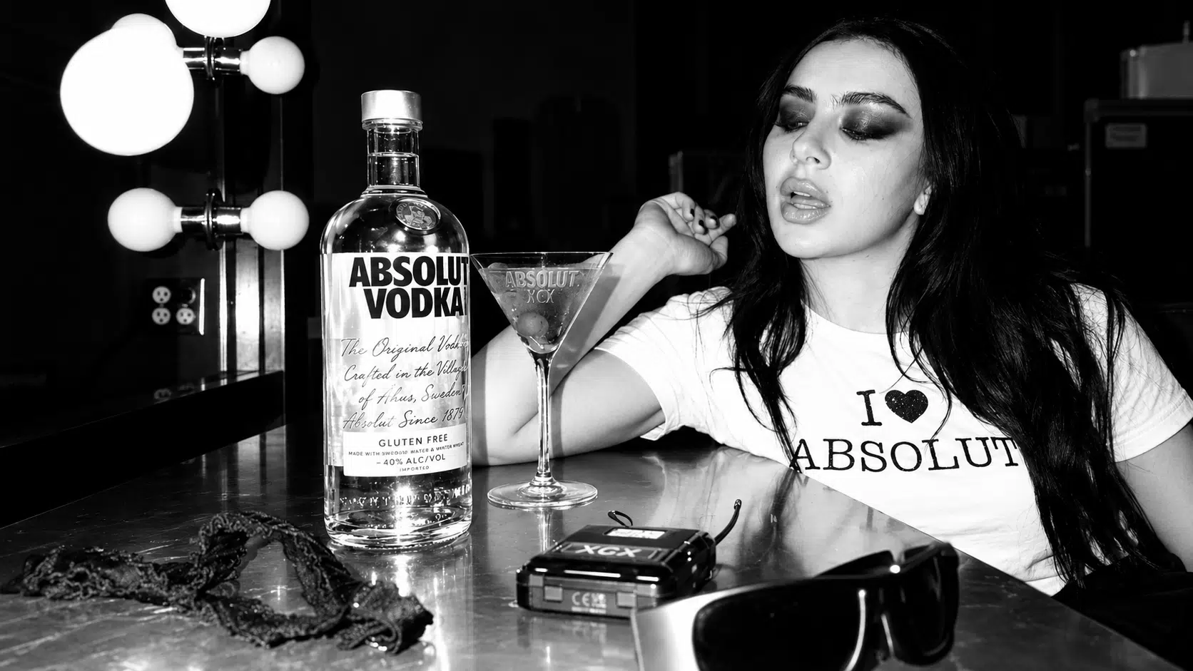 Absolut y Charli XCX