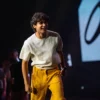 Iñaki Godoy apareciendo al escenacio de la San Diego Comic-Con Málaga