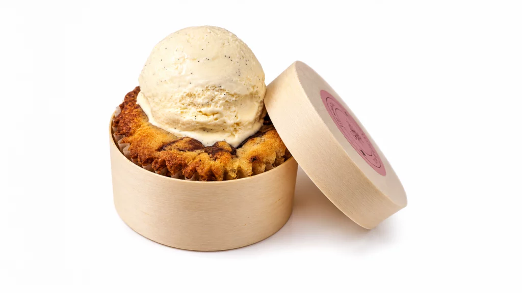 Disfruta de un helado con base de galleta